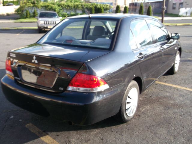 2005 Mitsubishi Lancer LW2