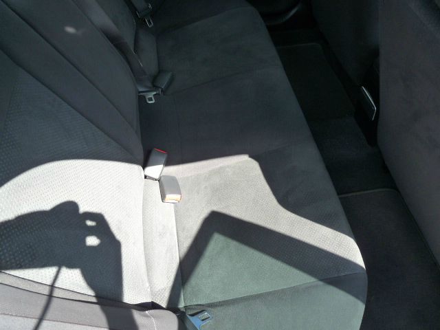 2005 Mitsubishi Lancer LE 2WD 7-pass