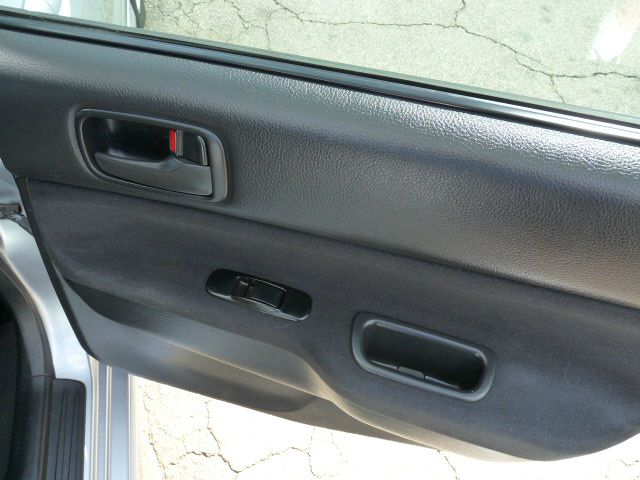 2005 Mitsubishi Lancer LE 2WD 7-pass