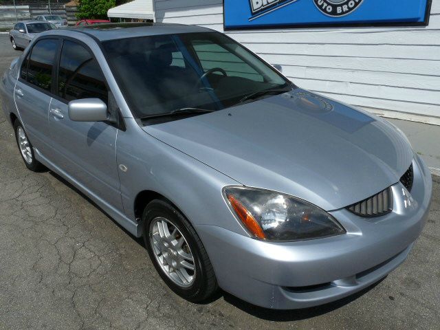 2005 Mitsubishi Lancer LE 2WD 7-pass