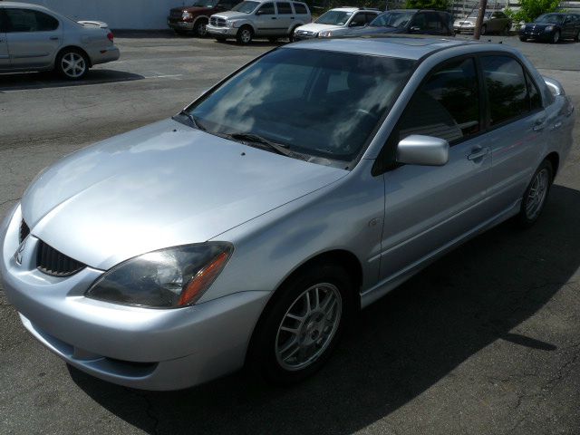 2005 Mitsubishi Lancer LE 2WD 7-pass