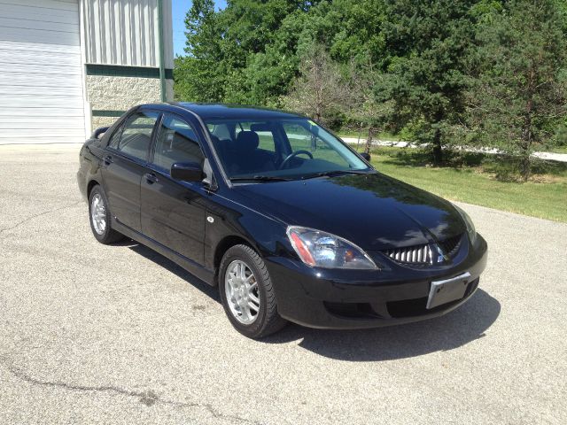 2005 Mitsubishi Lancer LE 2WD 7-pass