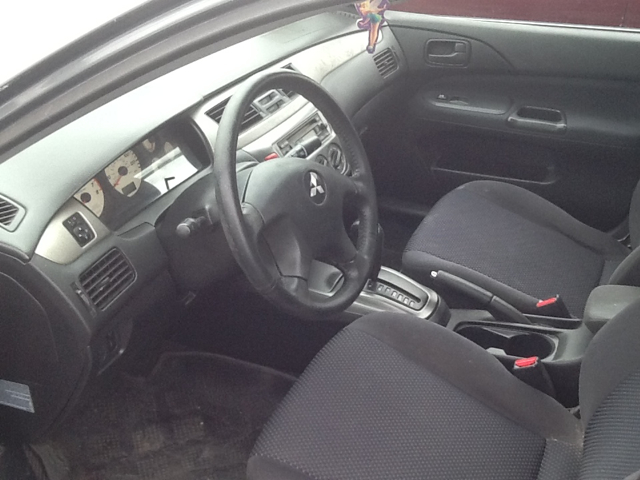 2006 Mitsubishi Lancer LE 2WD 7-pass