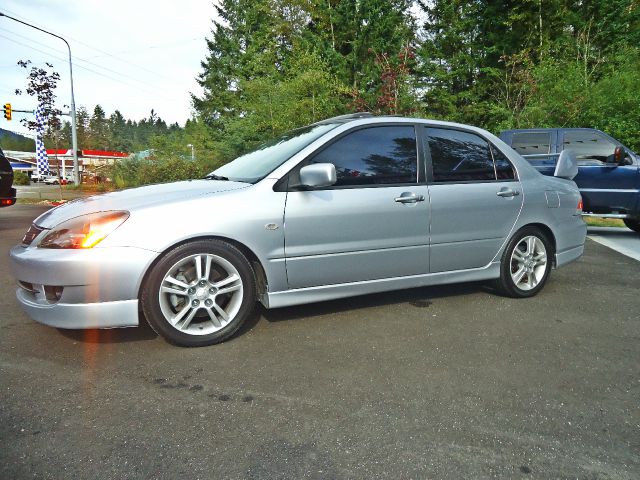 2006 Mitsubishi Lancer SE 4WD AWD SUV