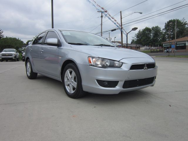 2008 Mitsubishi Lancer Dark Gray Trim And Step