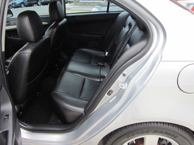 2008 Mitsubishi Lancer Dark Gray Trim And Step