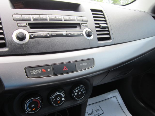 2008 Mitsubishi Lancer Dark Gray Trim And Step