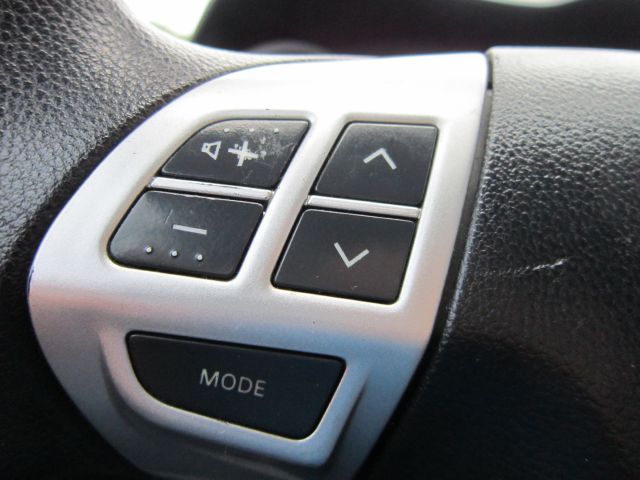 2008 Mitsubishi Lancer Dark Gray Trim And Step