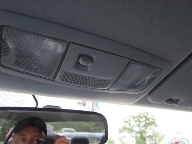 2008 Mitsubishi Lancer Dark Gray Trim And Step