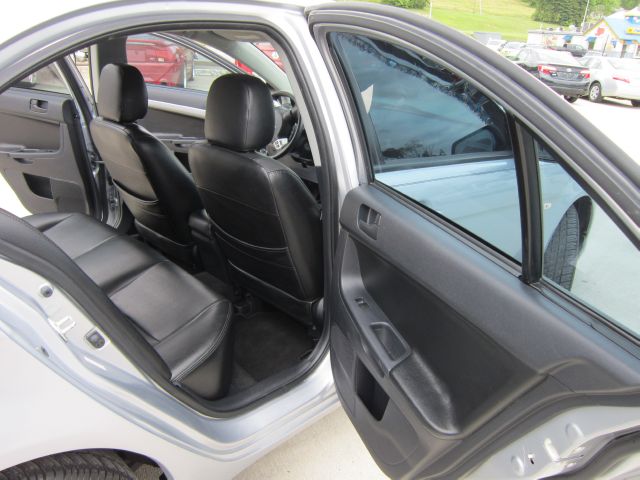 2008 Mitsubishi Lancer Dark Gray Trim And Step