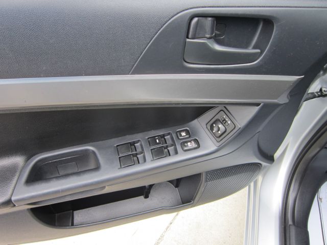 2008 Mitsubishi Lancer Dark Gray Trim And Step