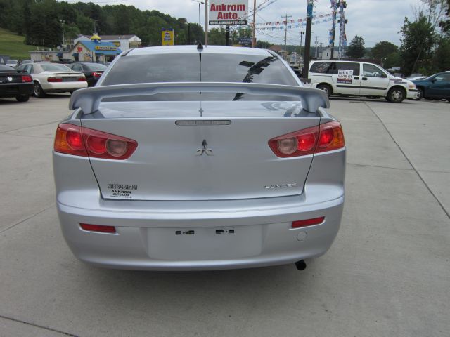 2008 Mitsubishi Lancer Dark Gray Trim And Step