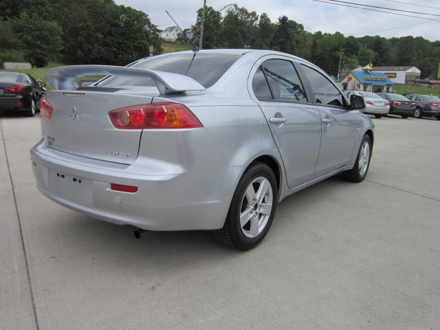 2008 Mitsubishi Lancer Dark Gray Trim And Step