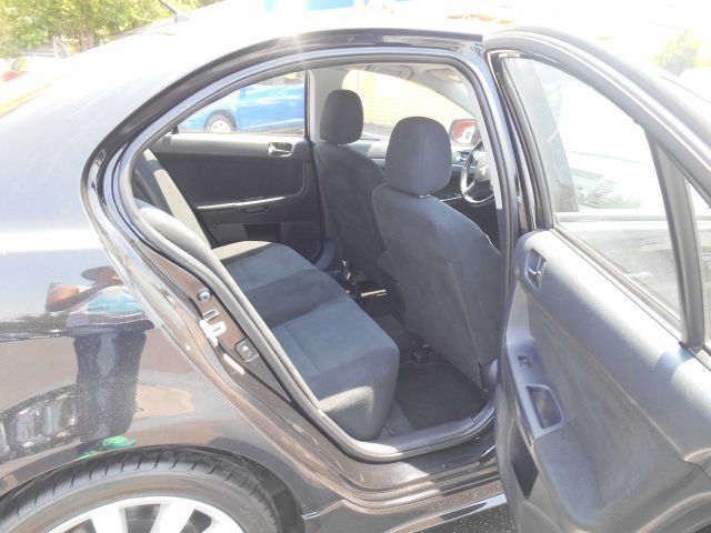 2009 Mitsubishi Lancer 29