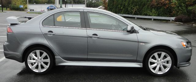 2013 Mitsubishi Lancer SE 4WD AWD SUV