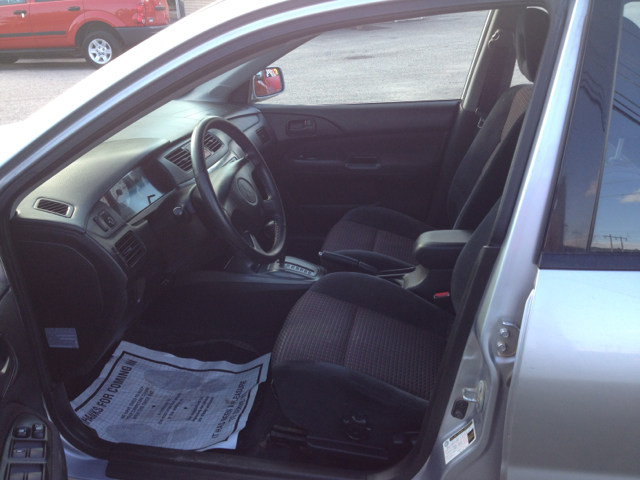 2004 Mitsubishi Lancer Sportback SE 4WD AWD SUV