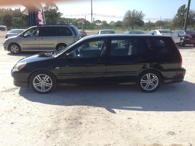 2004 Mitsubishi Lancer Sportback SE 4WD AWD SUV
