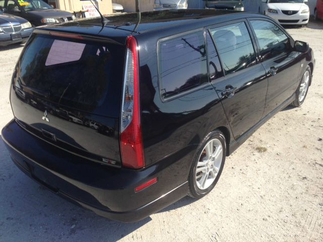 2004 Mitsubishi Lancer Sportback SE 4WD AWD SUV