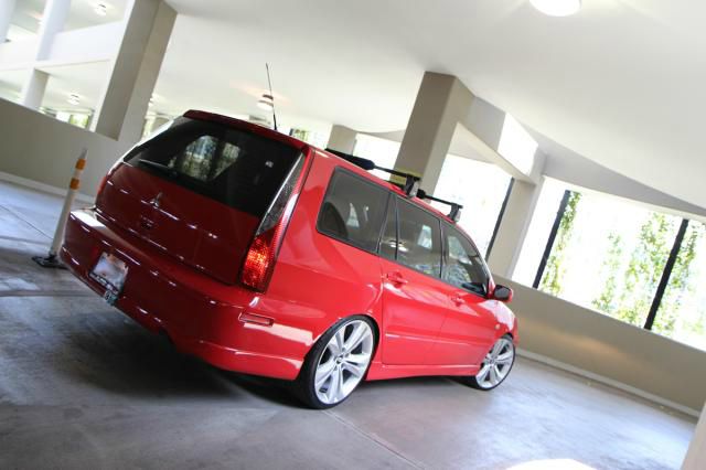 2004 Mitsubishi Lancer Sportback SE 4WD AWD SUV