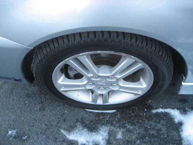 2004 Mitsubishi Lancer Sportback SE 4WD AWD SUV