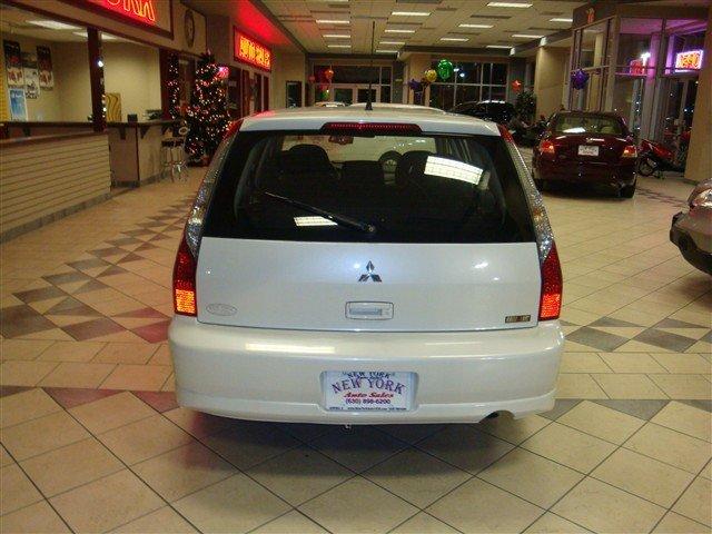 2004 Mitsubishi Lancer Sportback GLS SE