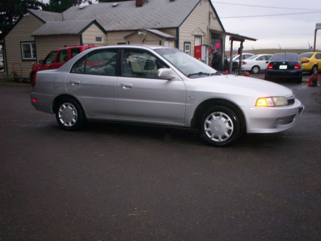 2000 Mitsubishi Mirage 4WD Ext Cab LT