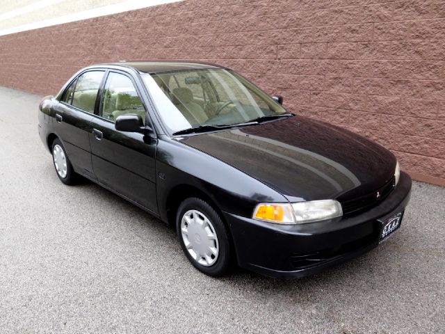 2001 Mitsubishi Mirage LW2