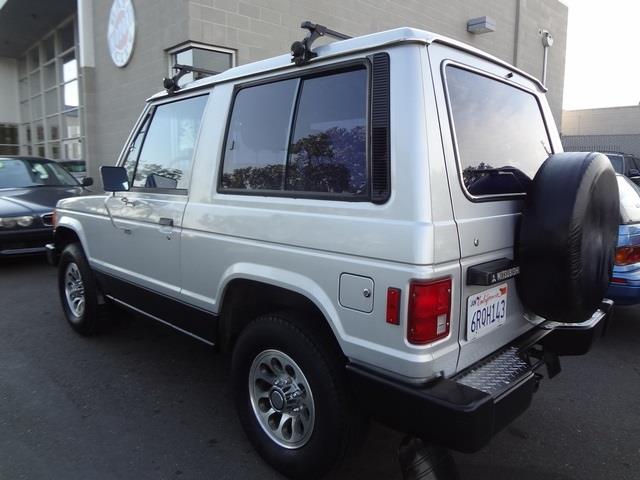 1988 Mitsubishi Montero SD SE 4DR FWD