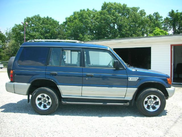 1997 Mitsubishi Montero 3.2