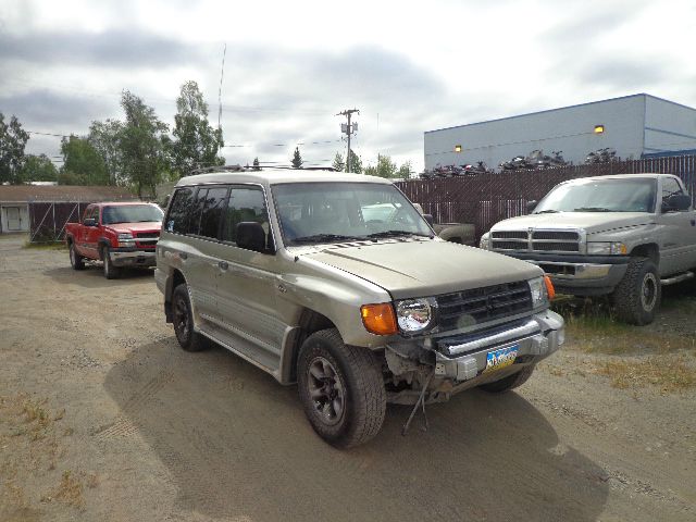 1999 Mitsubishi Montero Ram 3500 Diesel 2-WD