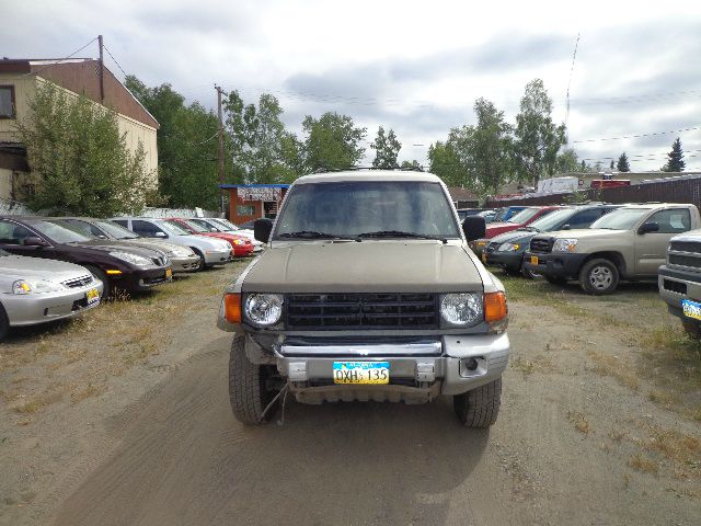 1999 Mitsubishi Montero Ram 3500 Diesel 2-WD