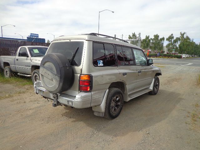1999 Mitsubishi Montero Ram 3500 Diesel 2-WD