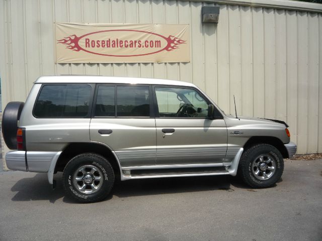 1999 Mitsubishi Montero Ram 3500 Diesel 2-WD