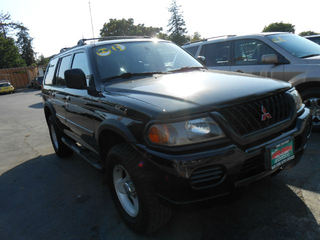 2000 Mitsubishi Montero Touring W/nav.sys