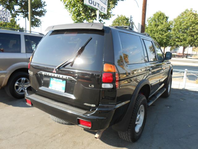 2000 Mitsubishi Montero Touring W/nav.sys