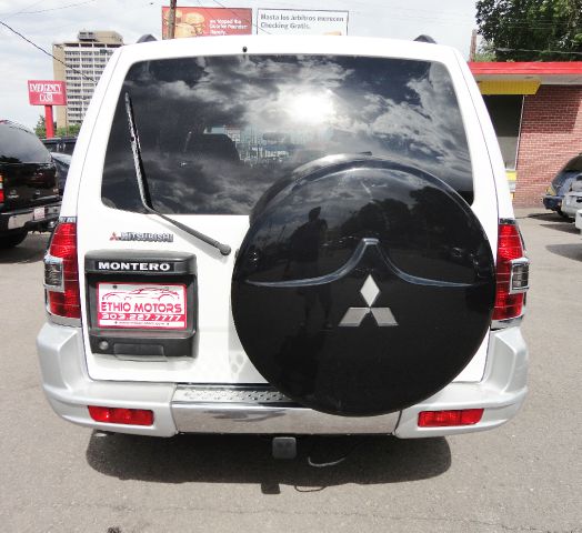 2001 Mitsubishi Montero Super
