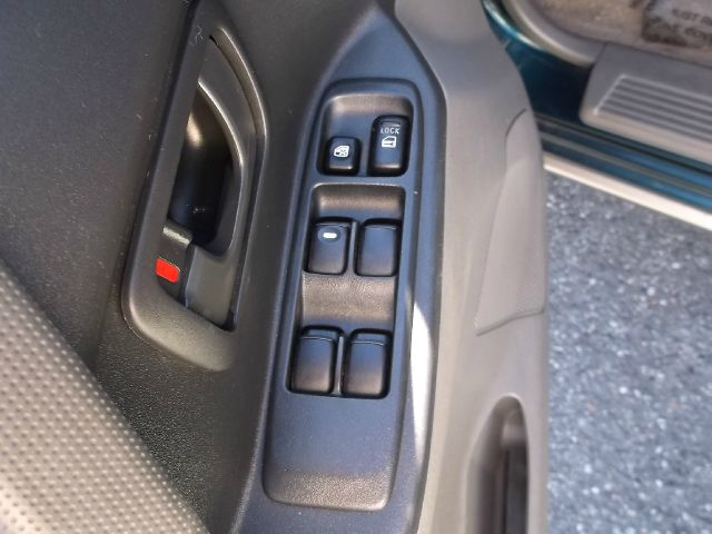 2001 Mitsubishi Montero Super