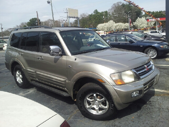 2001 Mitsubishi Montero Super