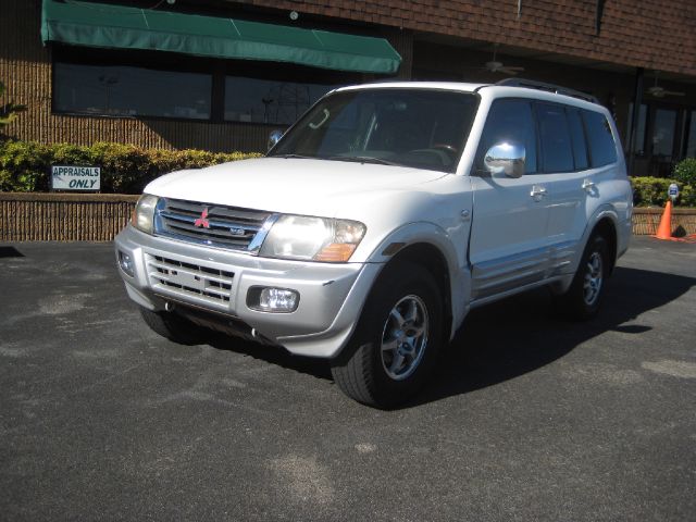 2001 Mitsubishi Montero Super