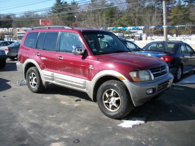2001 Mitsubishi Montero Super