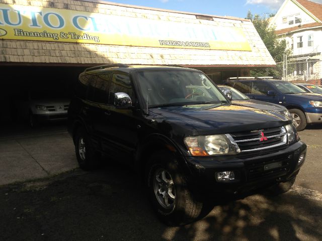 2001 Mitsubishi Montero Super