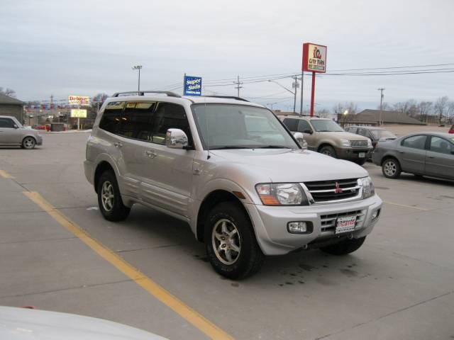 2001 Mitsubishi Montero SLT 25