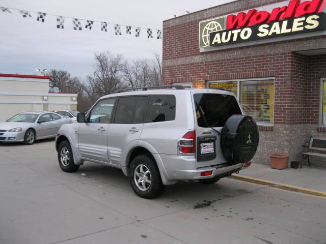 2001 Mitsubishi Montero SLT 25