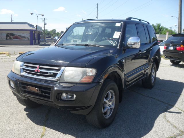 2001 Mitsubishi Montero Super