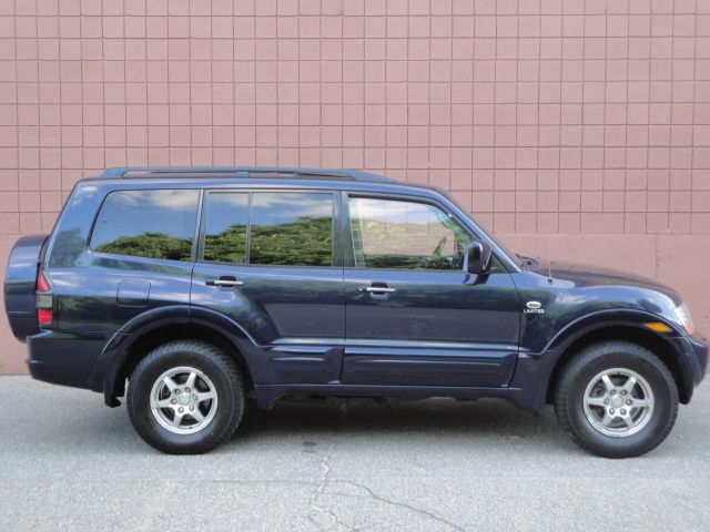 2002 Mitsubishi Montero Navigation Sunroof DVD