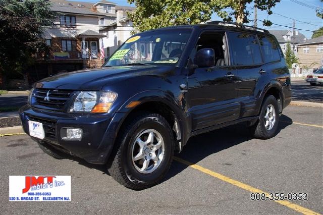 2002 Mitsubishi Montero Super