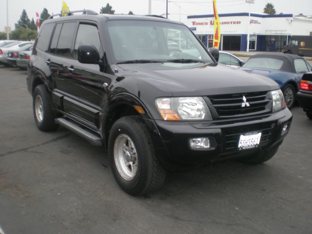 2002 Mitsubishi Montero Super