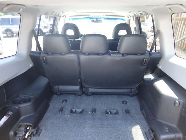 2003 Mitsubishi Montero Super