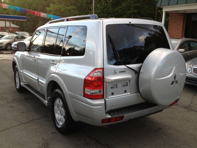 2003 Mitsubishi Montero C1500 Scottsdale