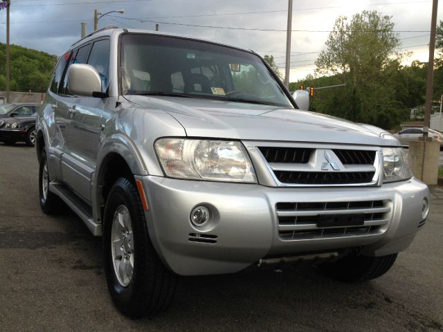 2003 Mitsubishi Montero C1500 Scottsdale